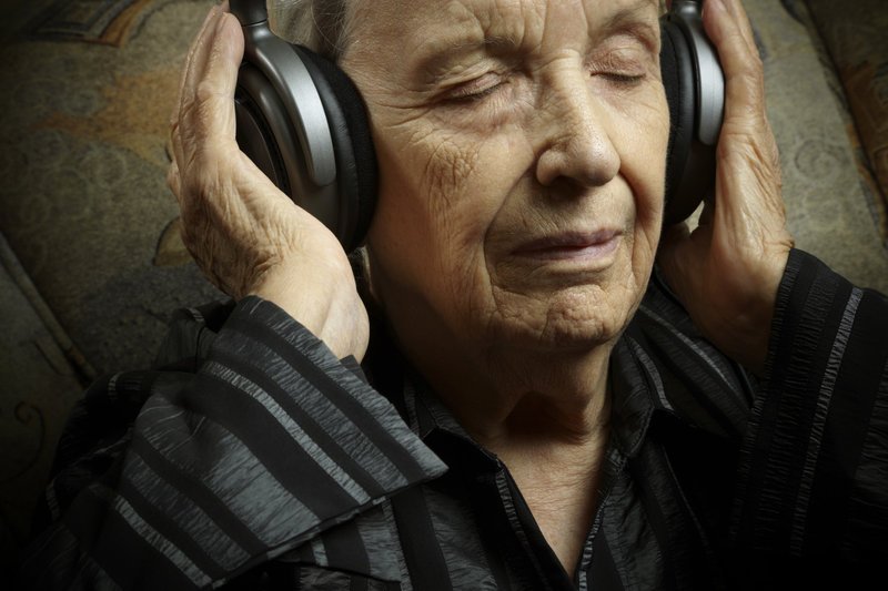 Music Therapy Helps Heal People With Alzheimers Disease