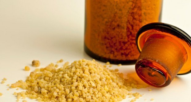 treatment oil skin cancer naturally kills cells Frankincense