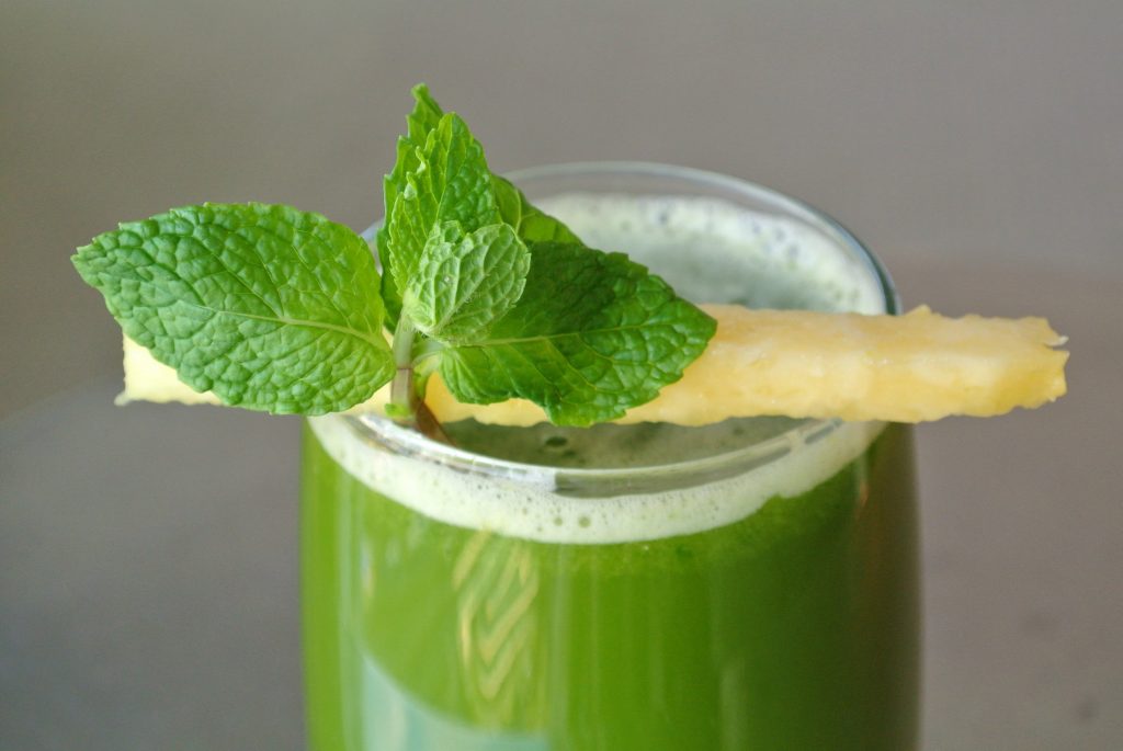 Growing and juicing fresh mint  NaturalHealth365