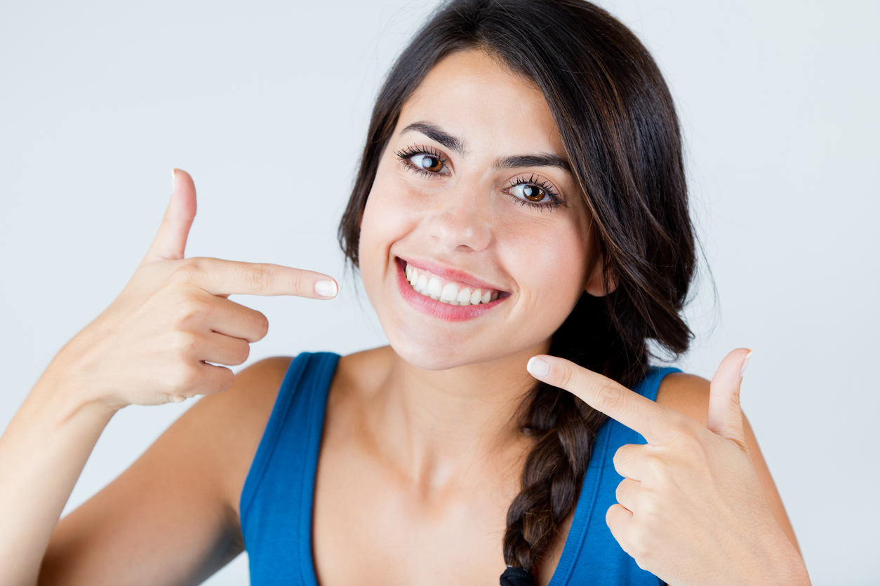 Whiten Your Teeth Naturally With Simple Methods 